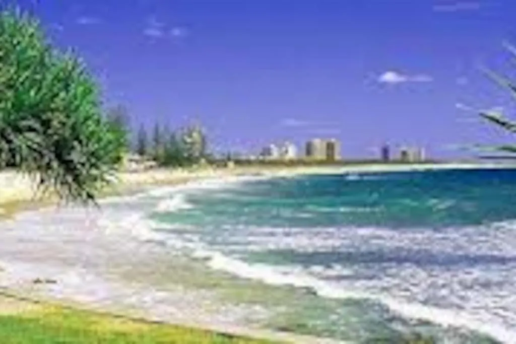 Deluxe Resort Apartment - Sunshine Coast Alexandra Headland Australia