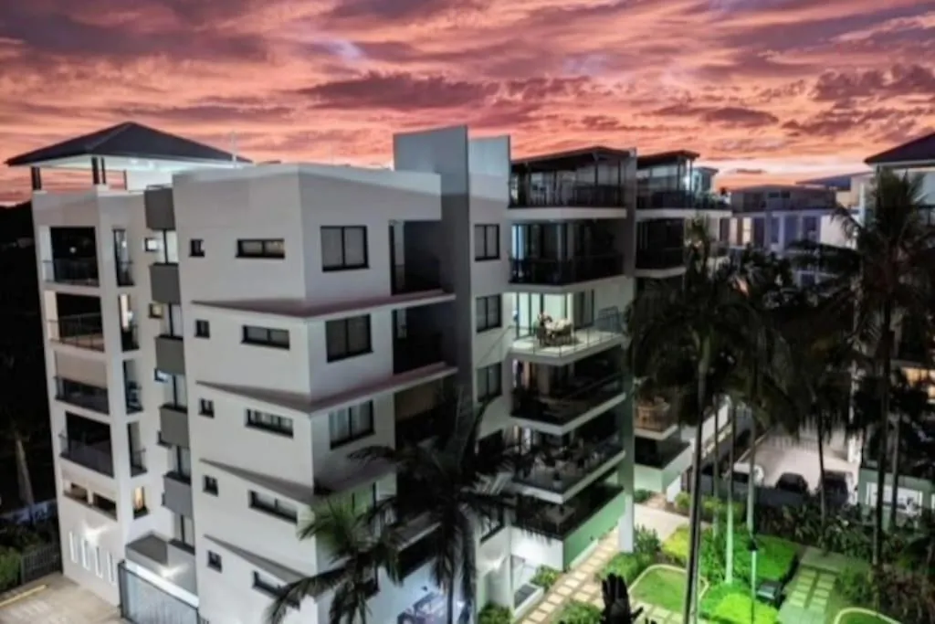 Deluxe Resort Apartment - Sunshine Coast Alexandra Headland