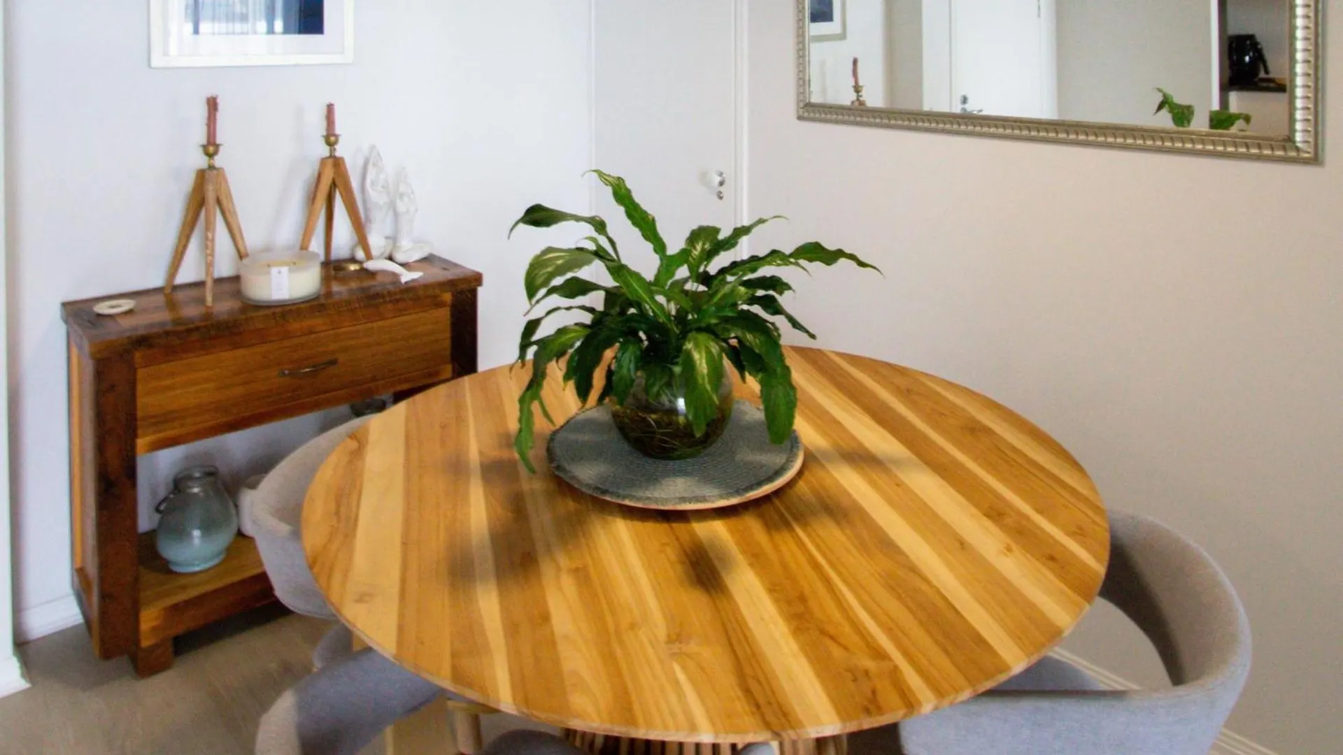 Deluxe Resort Apartment - Sunshine Coast Alexandra Headland Australia